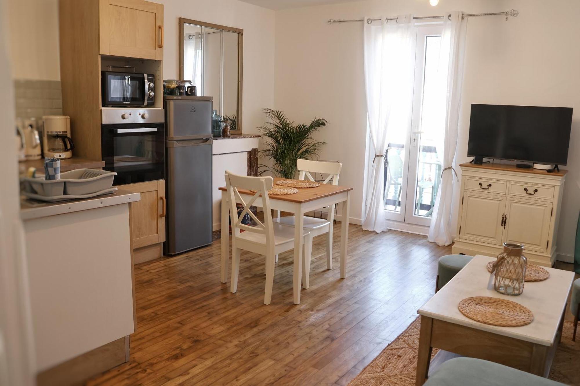 Le 8 ∙ Appartement Cosy Avec Balcon Vue Sur Mer Мер-ле-Бен Экстерьер фото